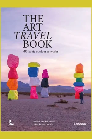 The Art Travel Book: 40 iconic outdoor artworks Merkproduct