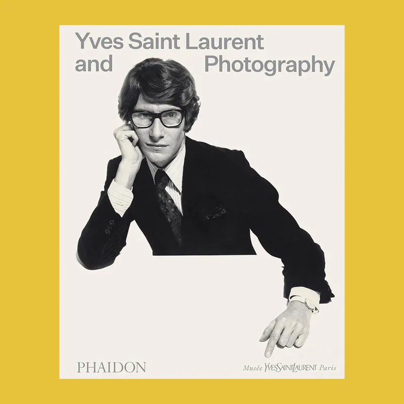 Rechtstreeks Van De Fabrikant Yves Saint Laurent and Photography (Musée Yves Saint Laurent, Paris)