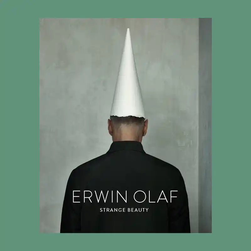 Koopje Erwin Olaf: Strange Beauty