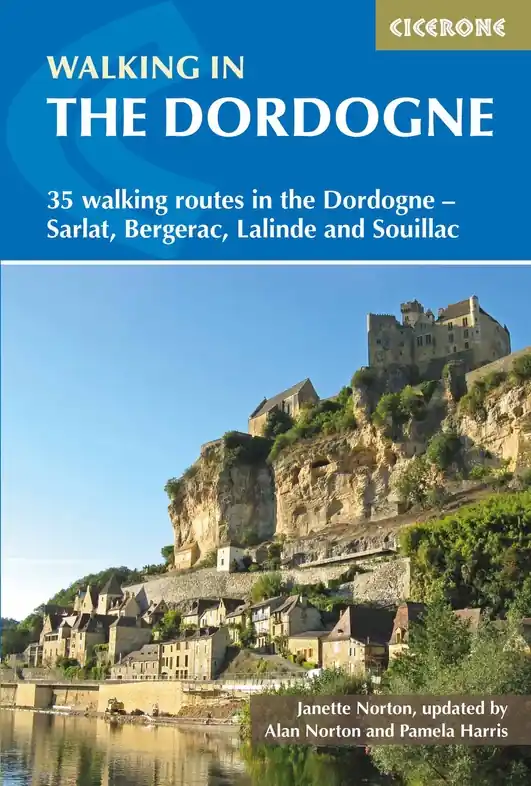 Wandelgids walking in the Dordogne | Cicerone (9781852848439) Direct Beschikbaar