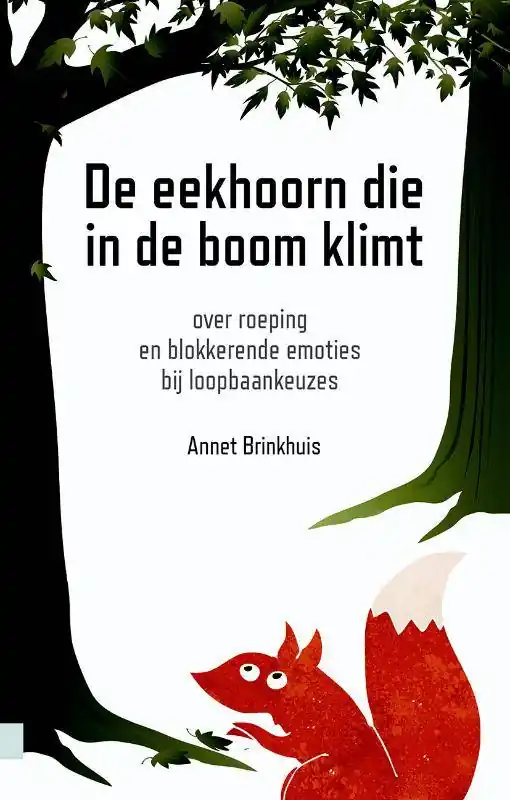 Seizoensaanbieding De eekhoorn die in de boom klimt / Druk 1